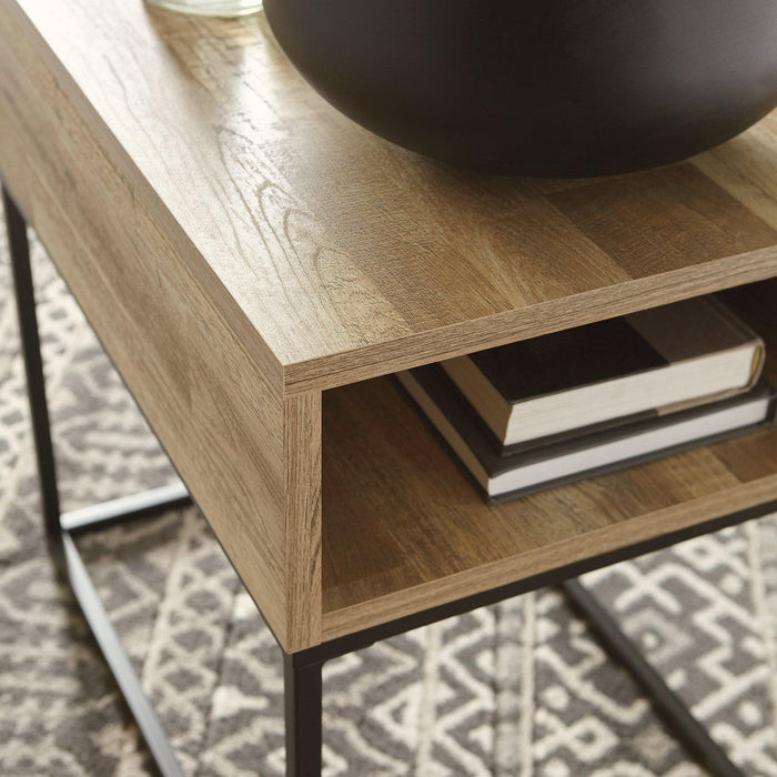 Gerdanet End Table - MR ZEE FURNITURE