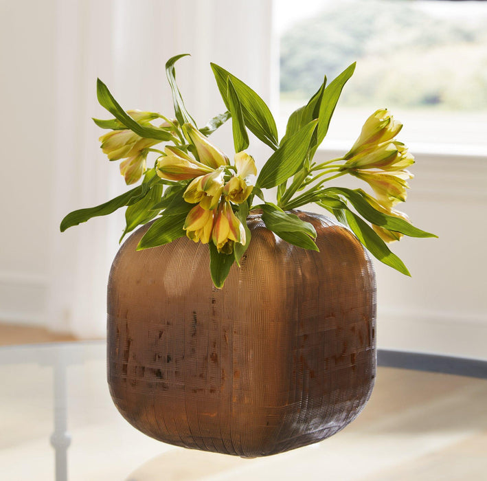 Capard Vase - MR ZEE FURNITURE