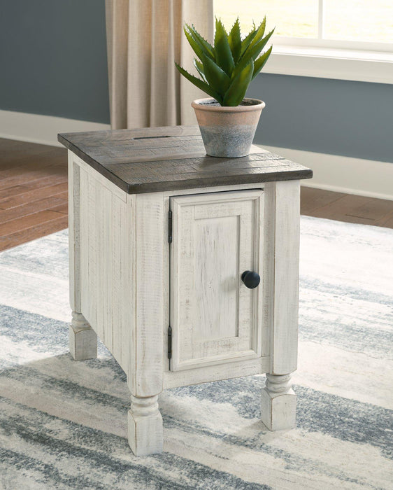 Havalance Chairside End Table - MR ZEE FURNITURE