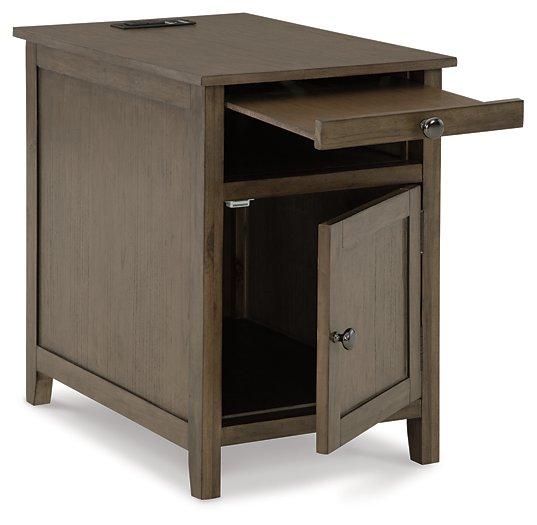 Treytown Chairside End Table - MR ZEE FURNITURE