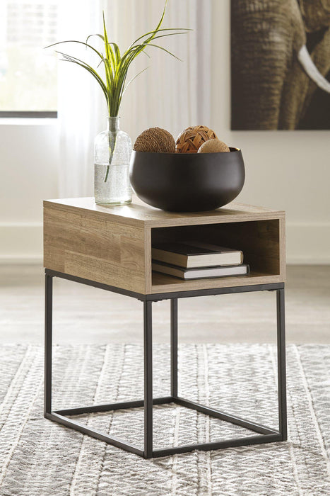 Gerdanet End Table - MR ZEE FURNITURE