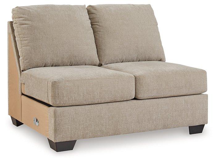 Brogan Bay 3-Piece Sectional with Cuddler - MR ZEE FURNITURE