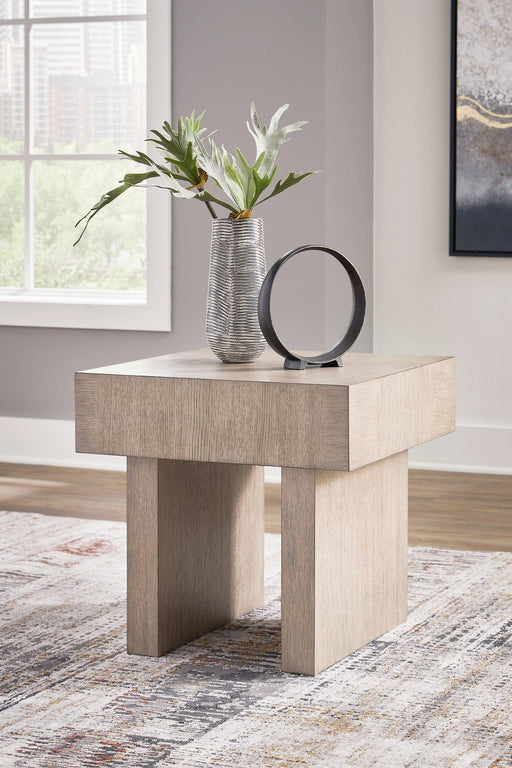 Jorlaina End Table - MR ZEE FURNITURE