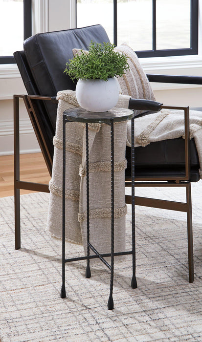 Newgoren Accent Table - MR ZEE FURNITURE