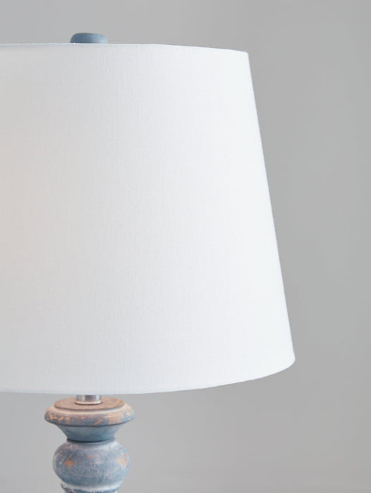 Cylerick Table Lamp - MR ZEE FURNITURE