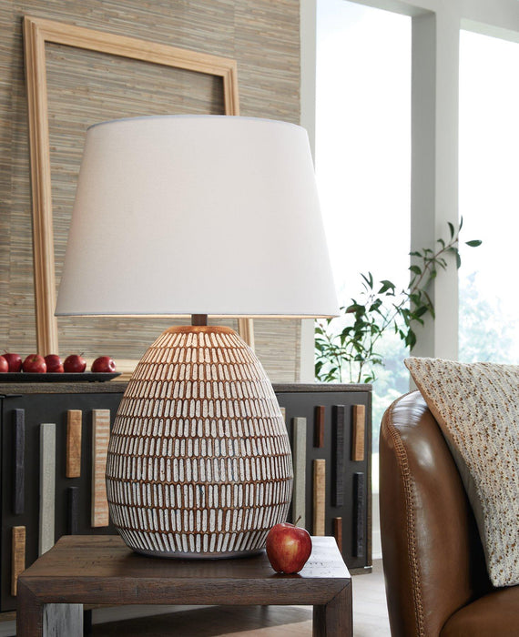 Darrich Table Lamp - MR ZEE FURNITURE