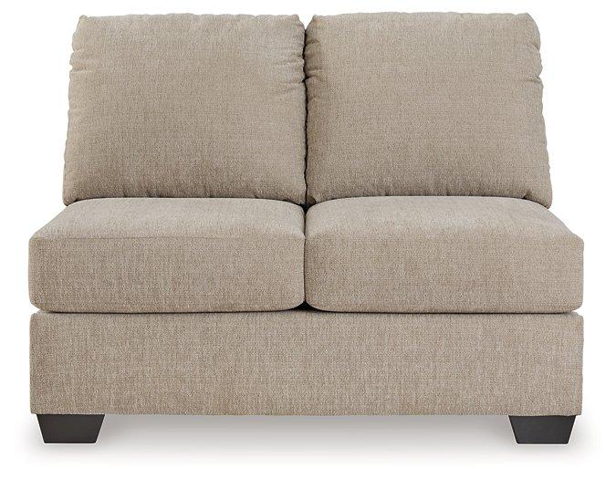 Brogan Bay 3-Piece Sectional with Cuddler - MR ZEE FURNITURE