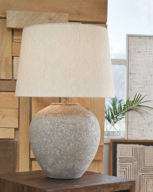 Dreward Table Lamp - MR ZEE FURNITURE