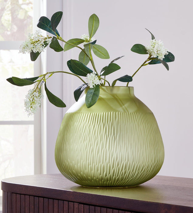 Scottyard Vase - MR ZEE FURNITURE