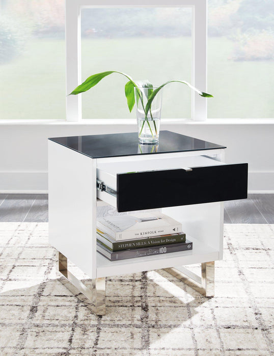 Gardoni End Table - MR ZEE FURNITURE