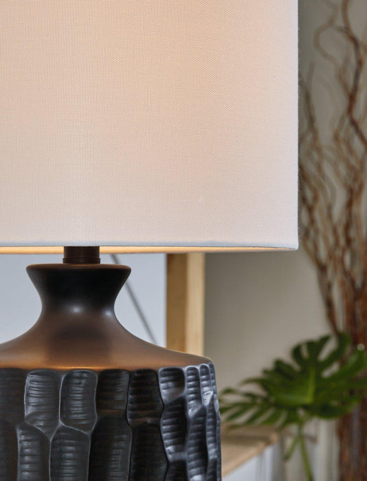 Ellisley Table Lamp - MR ZEE FURNITURE