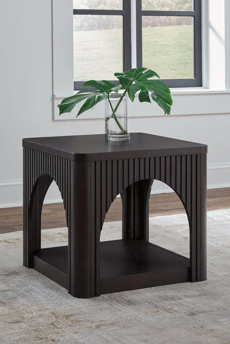 Yellink End Table - MR ZEE FURNITURE