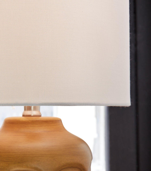 Gierburg Table Lamp - MR ZEE FURNITURE