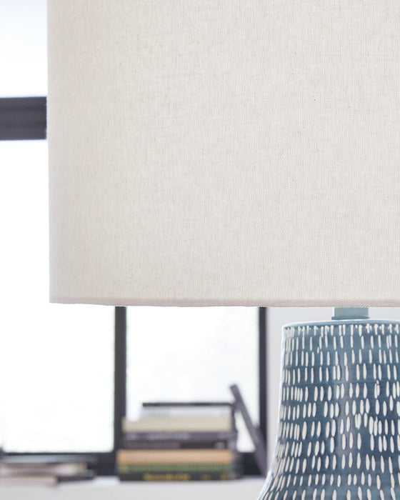 Schylarmont Table Lamp - MR ZEE FURNITURE